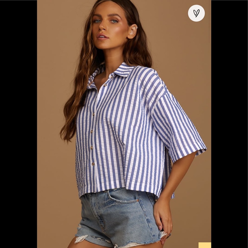 NWT Lulu’s Blue Stripe Short Sleeve Button Up